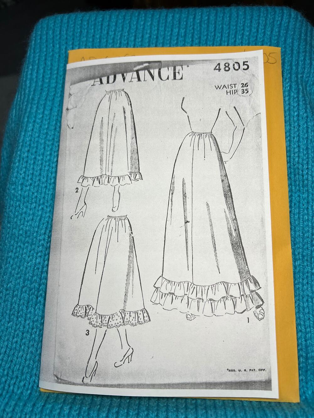 Advance Sewing pattern Skirt midi maxi ruffle hem 1940s waist 26